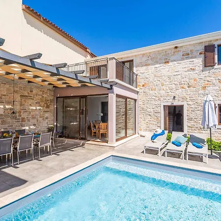 Rural Stone Lux Villa *